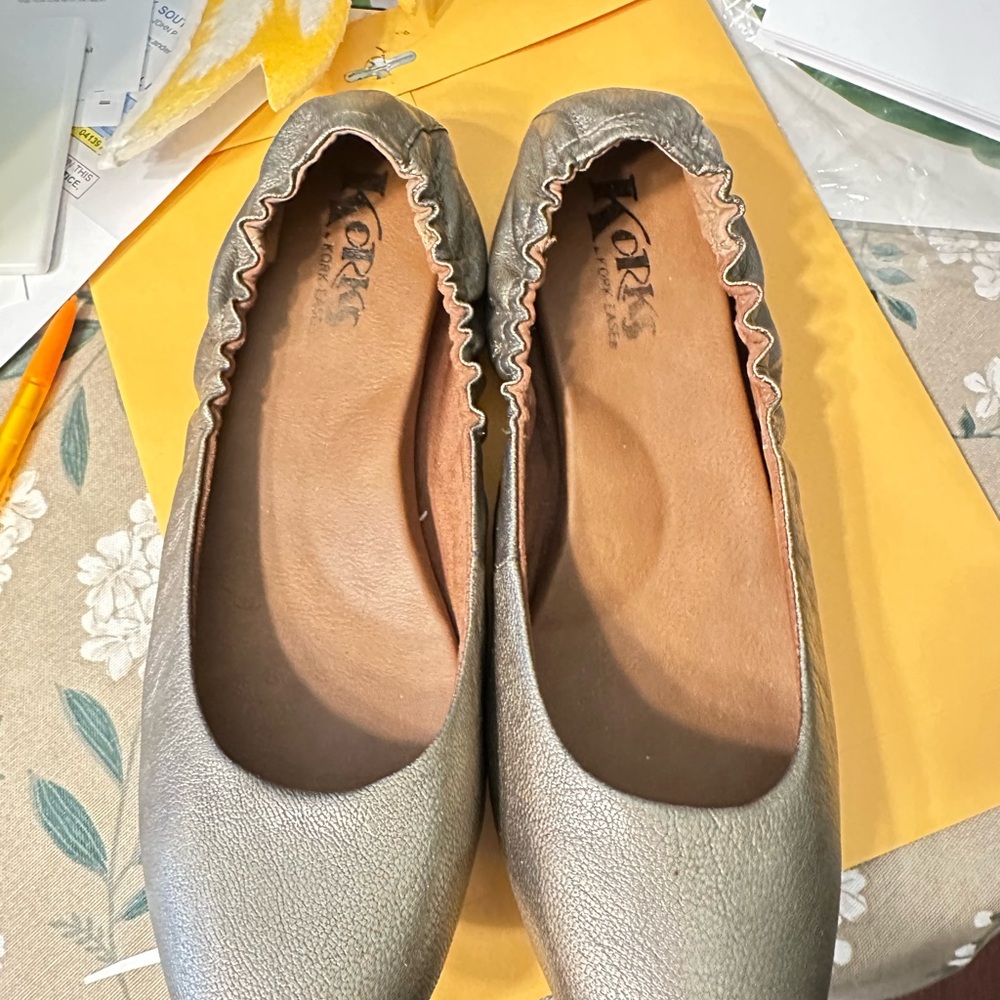Women's Pewter Ballet Flats